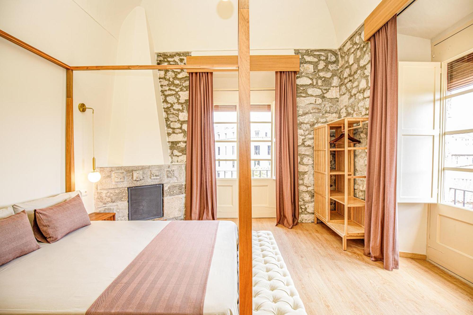Abadia Mirador The Best Panoramic Views 베살루 외부 사진